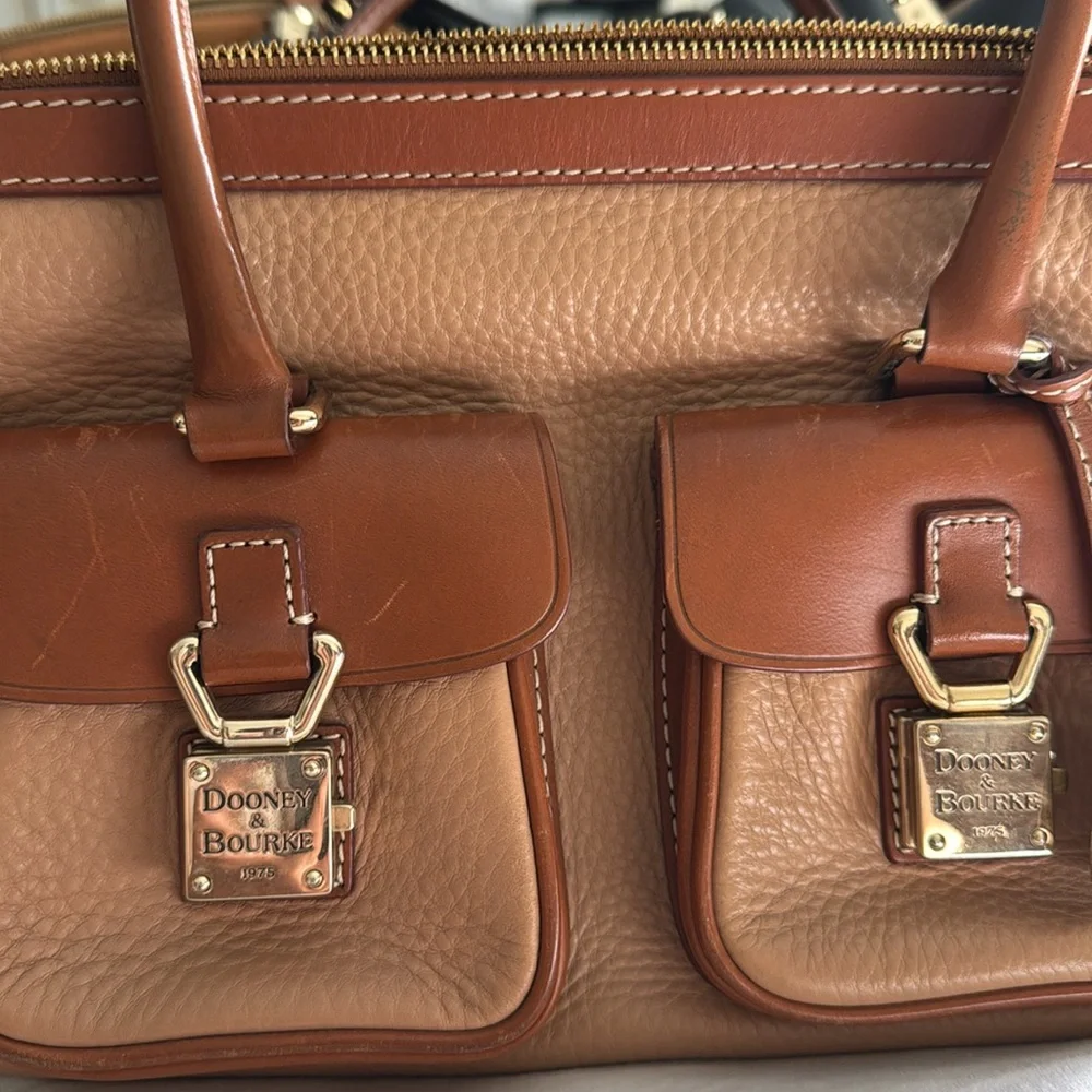 Dooney & Bourke All Weather Leather Bag excellent condition. - Picture 2 of 8